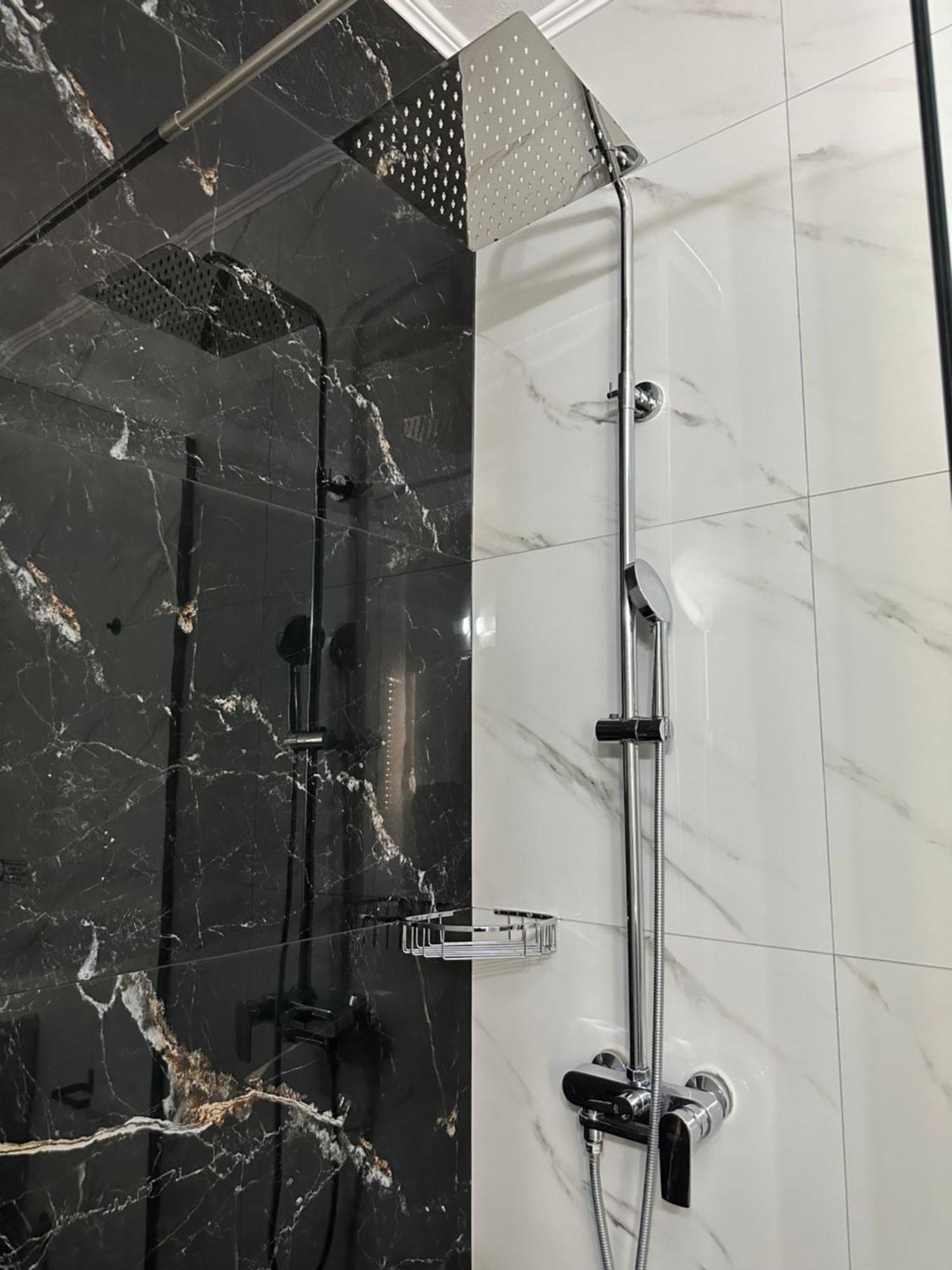 W Pearl Suite Néa Péramos Buitenkant foto